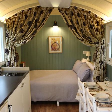 The Kestrel Shepherd Hut, Whitehouse Farm Stowmarket Ngoại thất bức ảnh