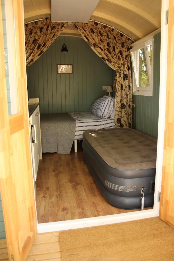 The Kestrel Shepherd Hut, Whitehouse Farm Stowmarket Ngoại thất bức ảnh