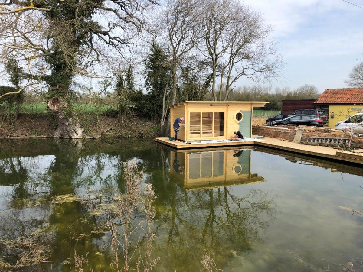 The Kestrel Shepherd Hut, Whitehouse Farm Stowmarket Ngoại thất bức ảnh